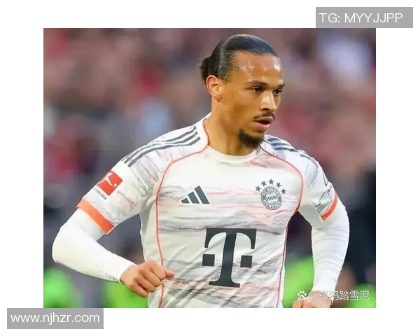 25岁后卫被利物浦放弃，拒绝拜仁续约，转会市场争夺战一触即发